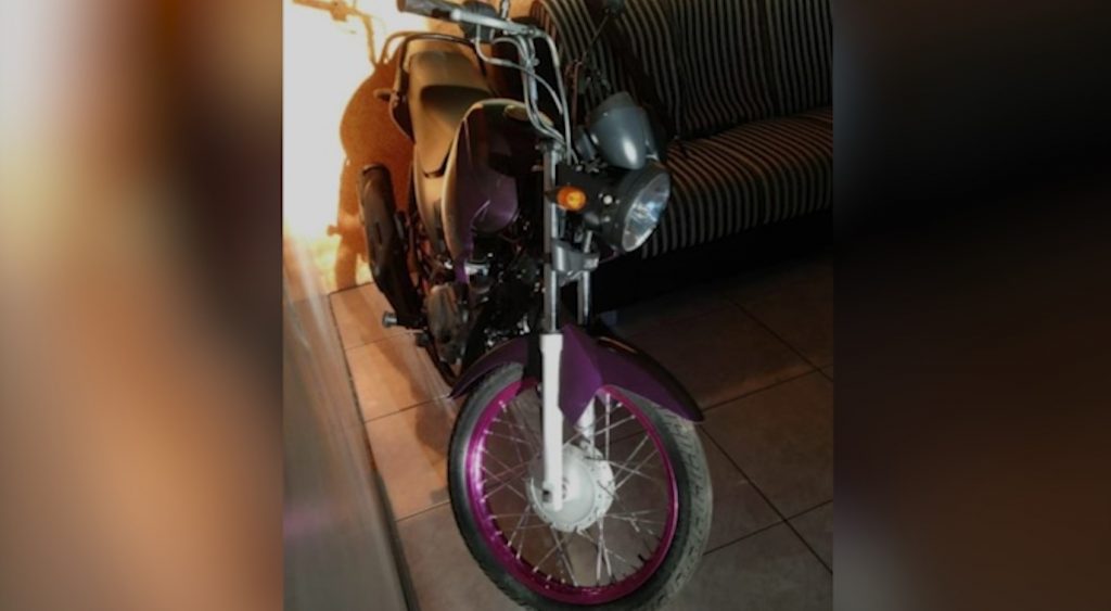 Motocicleta é furtada na Rua Salgado Filho