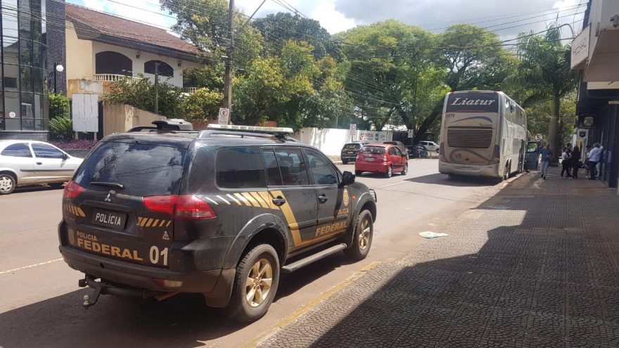 Passageiros de ônibus que passou por Brasília são ouvidos pela Polícia Federal