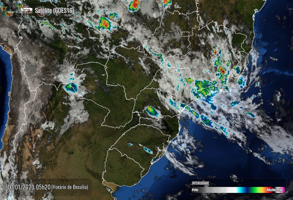 Área de instabilidade pode trazer pancadas de chuva a Cascavel nesta terça-feira