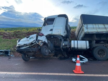 Imagem referente a Barraca caída na rodovia pode ter ocasionado acidente fatal na BR-369, diz PRF