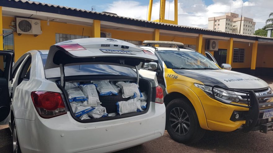 PRE apreende Chevrolet Cruze carregado com agrotóxicos