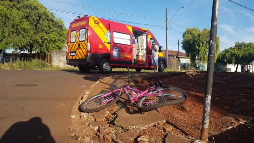 Ciclista de 21 anos é atingida por carro no Bairro Brasília