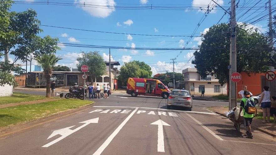 Biz e Virtus se envolvem em colisão no Bairro Coqueiral
