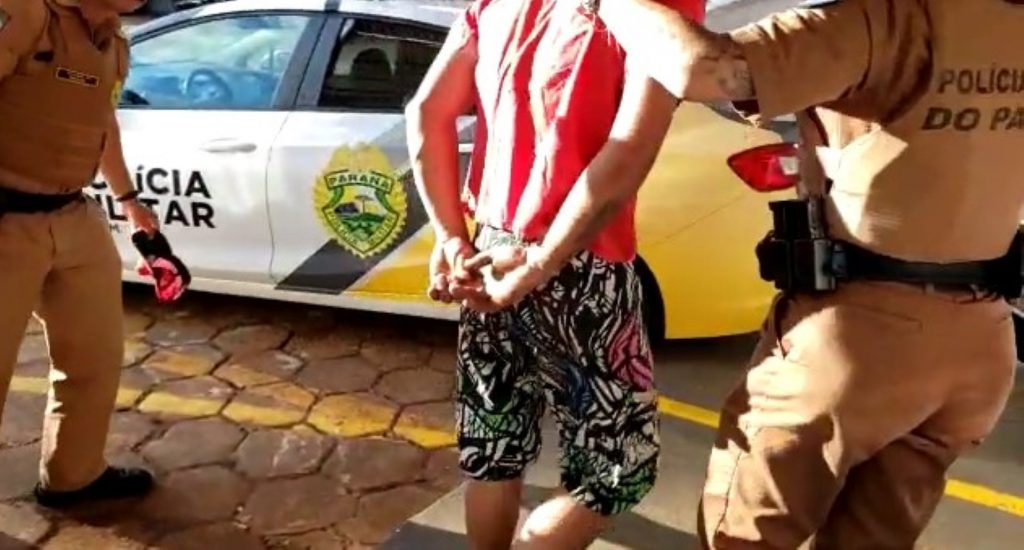 Homem é detido pela Polícia Militar em Cascavel