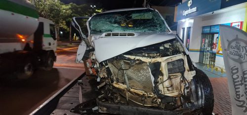 Homem fica ferido após colidir Hilux contra árvore na rodovia entre Iguiporã e Porto Mendes Imagem referente a Homem fica ferido após colidir Hilux contra árvore na rodovia entre Iguiporã e Porto Mendes