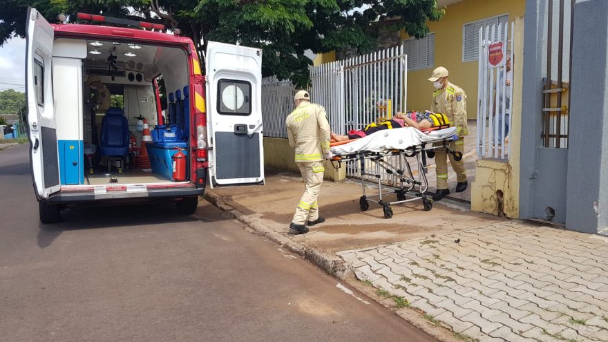 Mulher fica ferida após cair de escada no Bairro Guarujá
