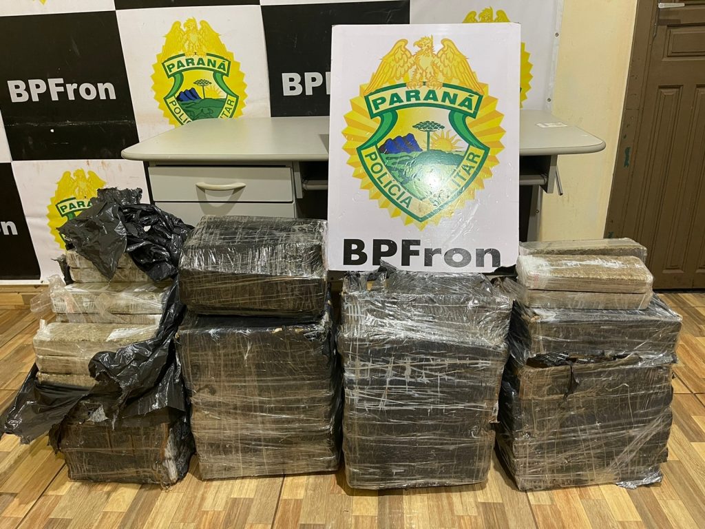 BPFron apreende mais de 100 kg de maconha em Guaíra