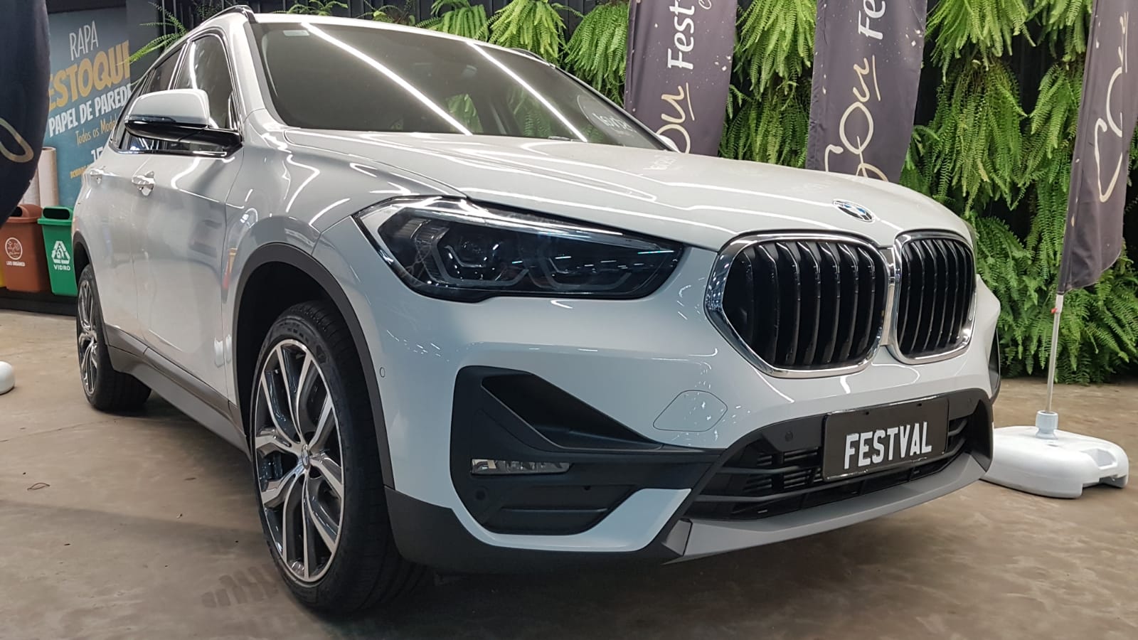 Saiba quem é o ganhador da BMW do sorteio "Compra Premiada Festval"
