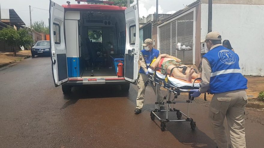 Homem fica ferido após cair de escada no Angra dos Reis