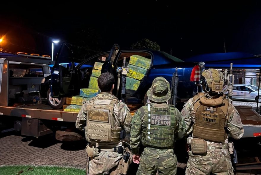 BPFRON, PF e PCPR apreendem embarcação, carro e drogas em Guaíra