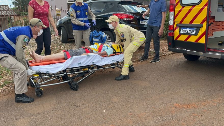 Após cair de escada, homem fica ferido no Bairro Cataratas