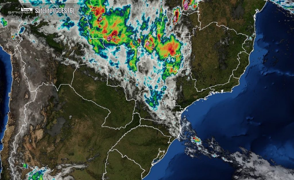 Satélite mostra área de instabilidade que pode trazer chuva a Cascavel nesta terça Satélite mostra área de instabilidade que pode trazer chuva a Cascavel nesta terça