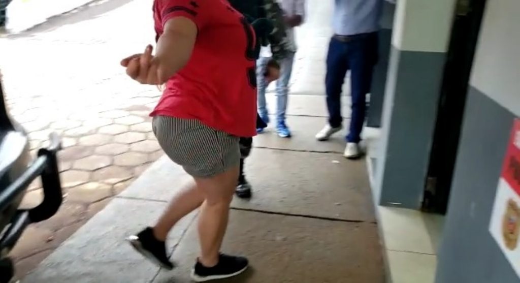 Mãe e filho em posse de drogas são detidos pelo Choque