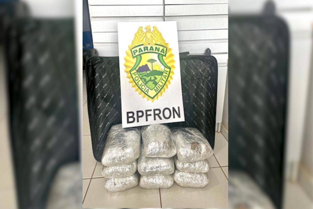 BPFron apreende droga em ônibus na cidade Ampére