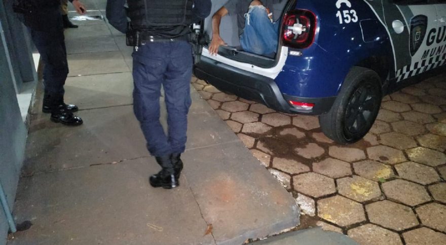 Homem é preso em flagrante após invadir empresa e furtar botijão de gás no bairro Alto Alegre