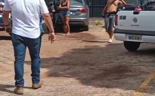 Imagem referente a Após diligências, suspeito pelo homicídio de Vanderson de Oliveira é encaminhado para ser ouvido