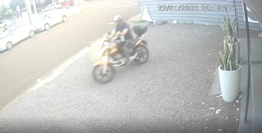 Motocicleta de placa ASG-5210 foi furtada no bairro Brasília