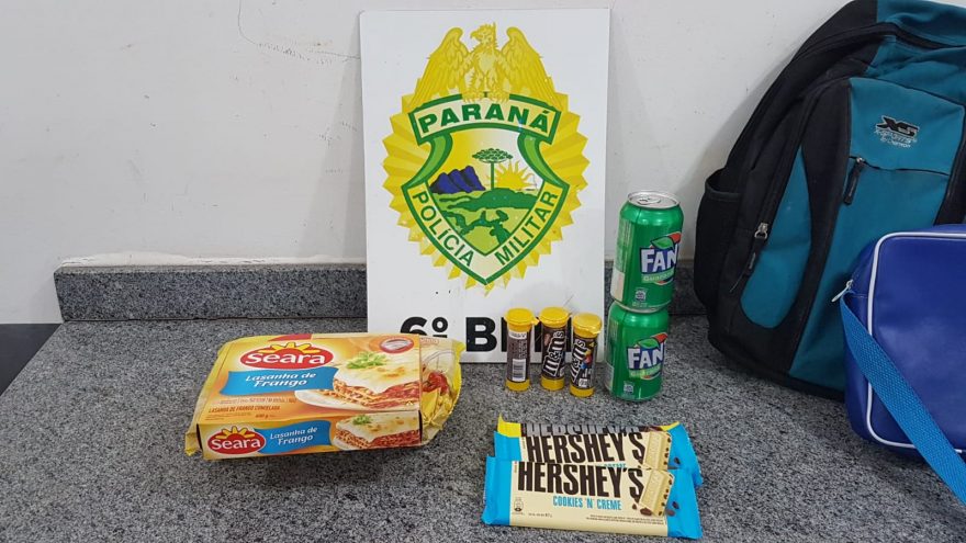 Chocolatinhos e lasanha: jovens são apreendidos realizando furto em mercado