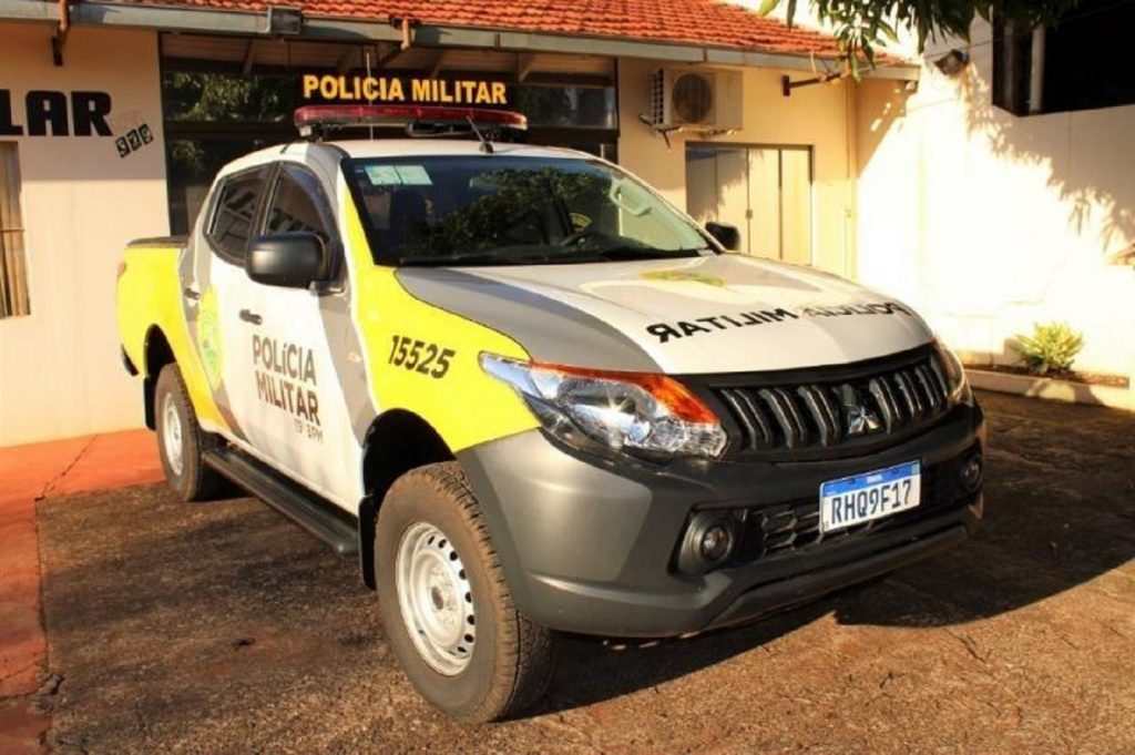 Marginais armados agridem casal durante assalto no interior de Mercedes
