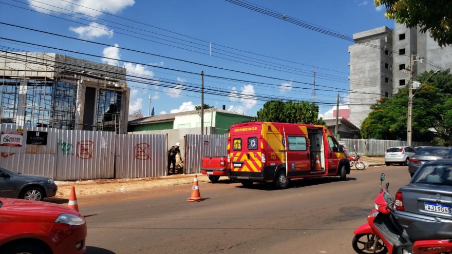 Trabalhador sofre queda em construção no Centro