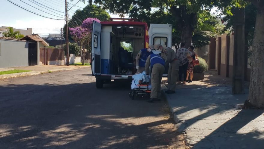 Idosa fica ferida ao cair da cama no bairro Parque Verde