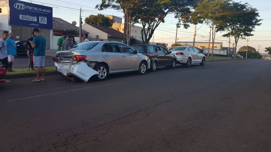 Engavetamento é registrado no bairro São Cristóvão