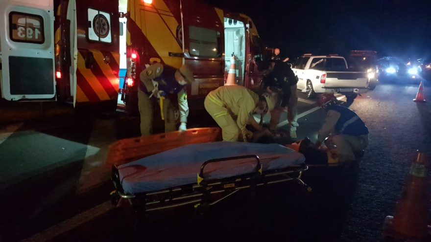 Casal fica ferido em acidente de moto na BR-277 no Pioneiros Catarinenses