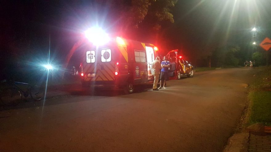 Ciclista é socorrido com suspeita de TCE em acidente de trânsito no Periolo