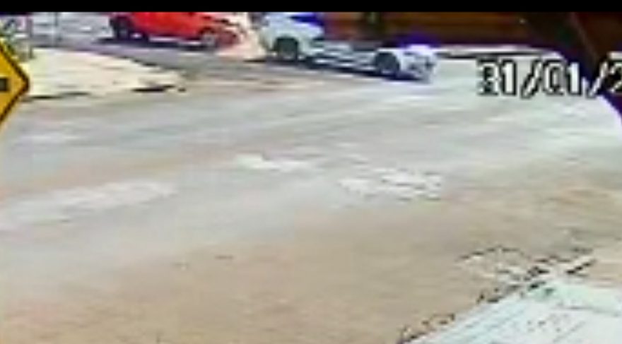 Vídeo mostra momento em que Gol atinge traseira de Cruze