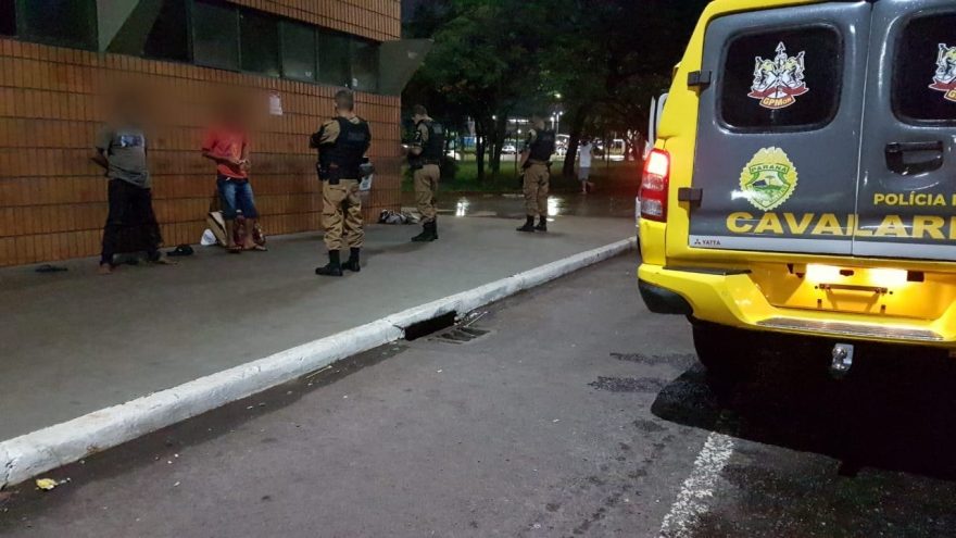 Polícia Militar realiza abordagens na Rodoviária