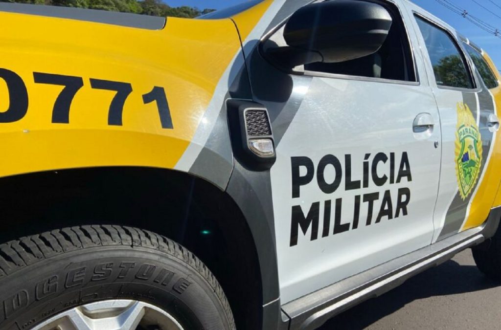 Jovem cai do telhado do vizinho após ameaçar matar a mãe em Ubiratã