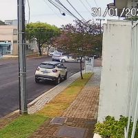 Imagem referente a Mais dois acidentes são registrados por câmera na Rua da Bandeira