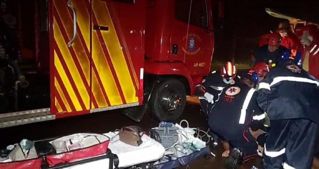 Pista molhada provoca gravíssimo acidente na rodovia BR-272 em Campo Mourão