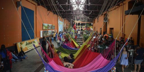 Bienal da UNE é aberta no Rio com pauta de reconstrução da educação Imagem referente a Bienal da UNE é aberta no Rio com pauta de reconstrução da educação