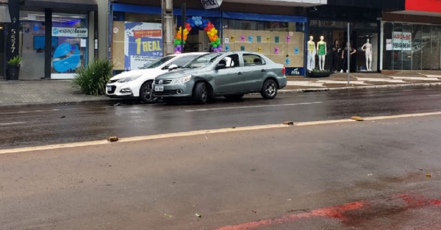 Colisão é registrada no Centro de Cascavel