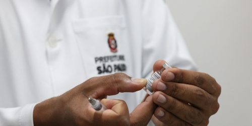 Pesquisa revela que covid-19 pode permanecer por longo tempo