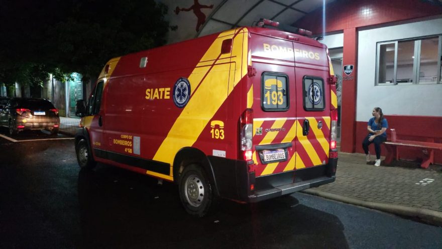 Homem sofre queimadura no olho e é socorrido pelo Siate