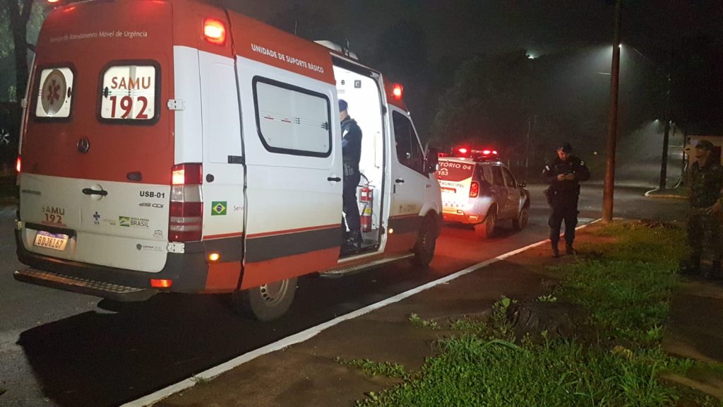 Homem em surto é atendido pelo Samu na área militar