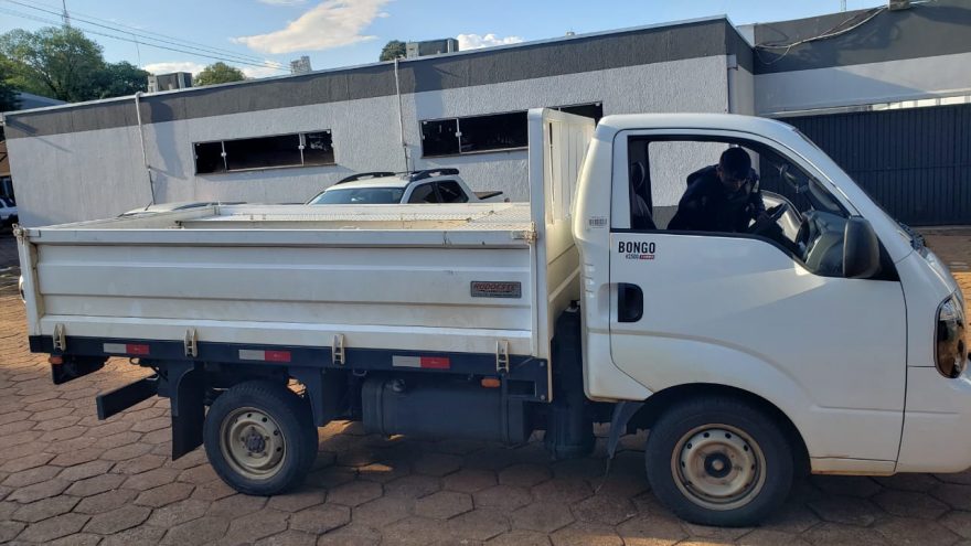 Kia Bongo tomado em assalto é recuperado