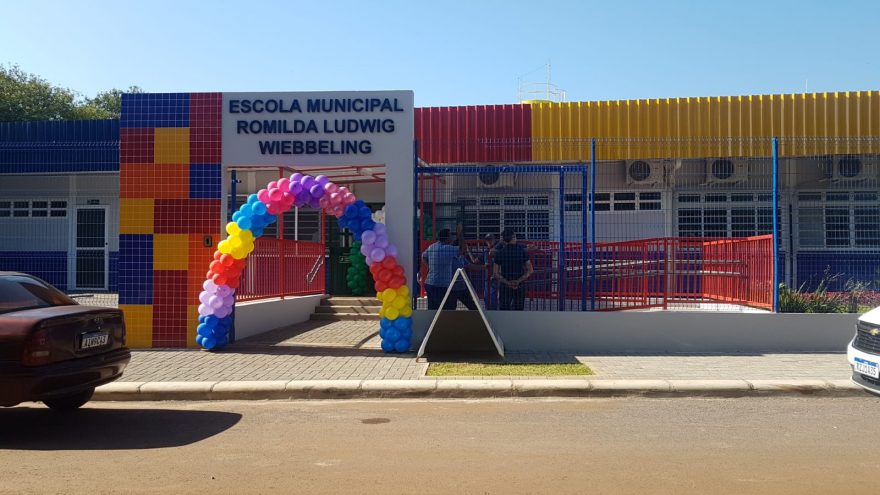 Ano letivo inicia e tem escola revitalizada no Santa Felicidade