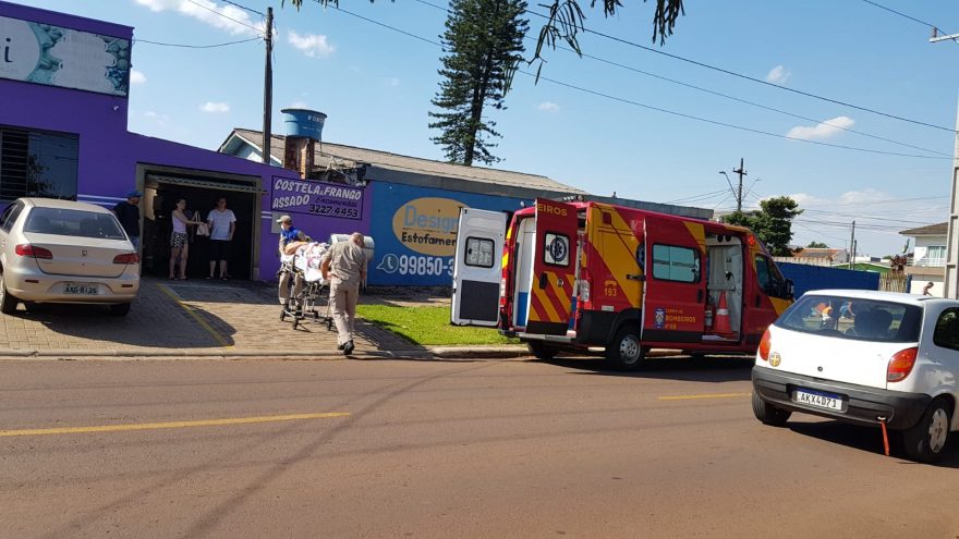 Mulher é socorrida no Turisparque após sofrer queda na área de casa