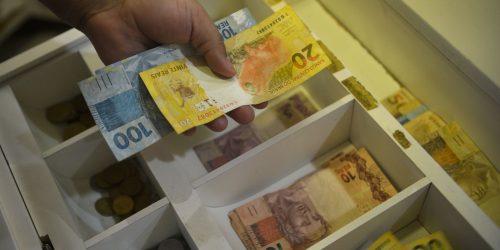 Governo retoma consignado do Bolsa Família com novas regras