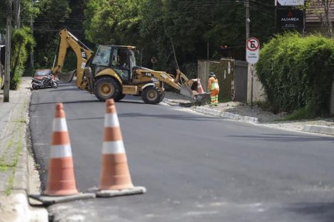 Devido a obras, trecho da Rua Minas Gerais está parcialmente interditado