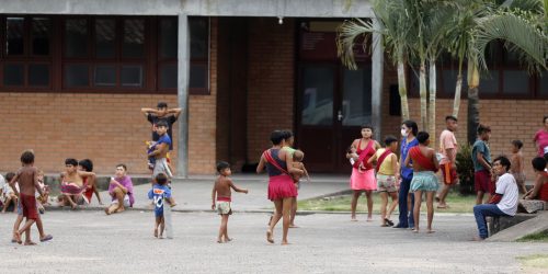 Imagem referente a Governo instala antenas para prover internet na terra Yanomami