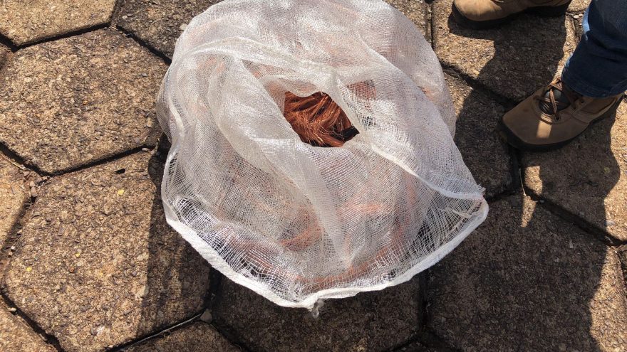 Grande quantidade fios de cobre sem procedência é apreendida em empresa às margens da BR-277