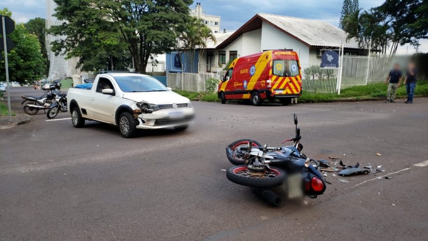Colisão entre Saveiro e CG 150 deixa homem ferido no Country
