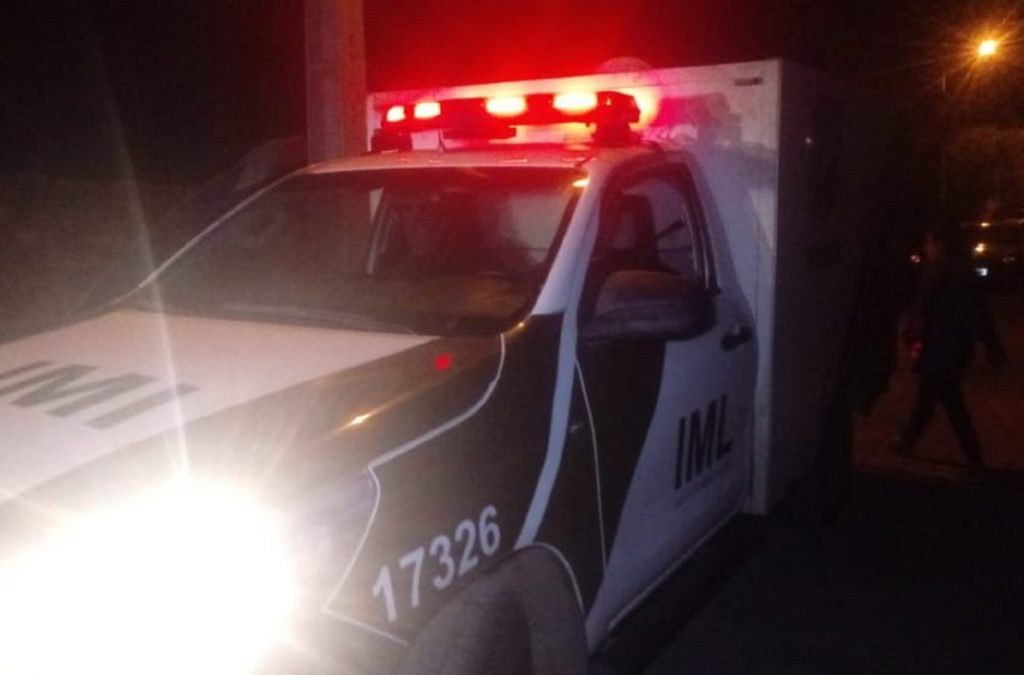 Mulher é morta com tiros de 9mm e calibre 12 em Assis Chateaubriand Mulher é morta com tiros de 9mm e calibre 12 em Assis Chateaubriand