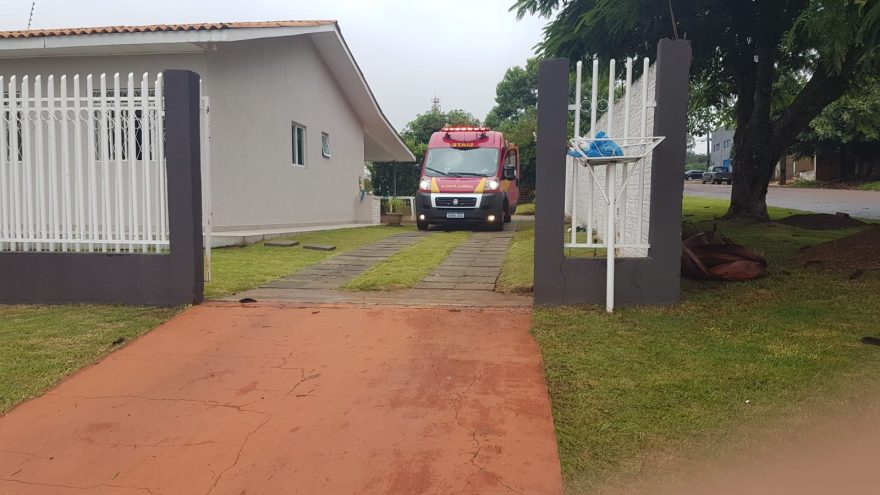 Após cair no banheiro, idoso apresenta dores na região da cabeça
