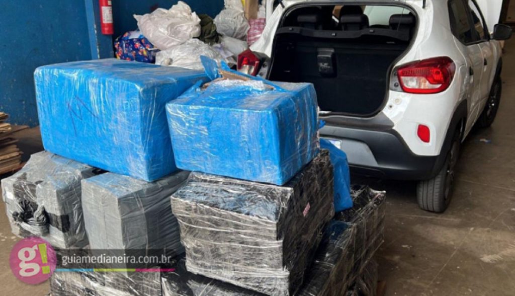Receita Federal retém veículo com mais de R$ 129 mil em mercadorias importadas em São Miguel do Iguaçu Receita Federal retém veículo com mais de R$ 129 mil em mercadorias importadas em São Miguel do Iguaçu