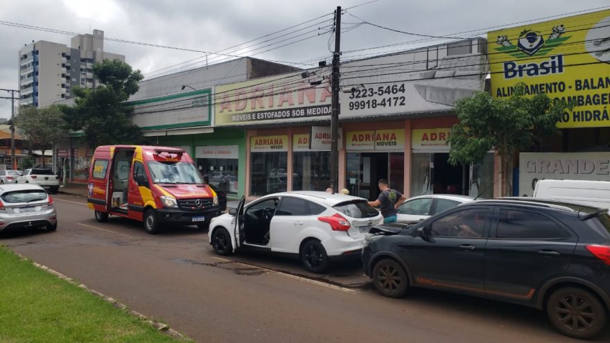 Siate é acionado para atender acidente de trânsito na Avenida Carlos Gomes